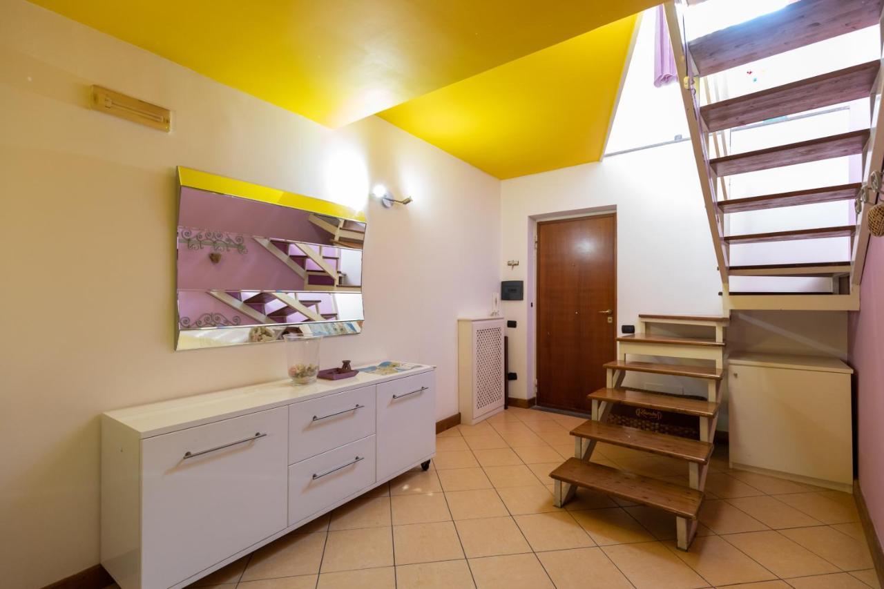 Colored House Until 7 People Above Sqplebiscito نابولي المظهر الخارجي الصورة